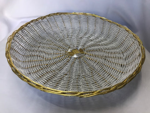 WIRE ROUND BASKET SILVER WITH GOLD BORDER.